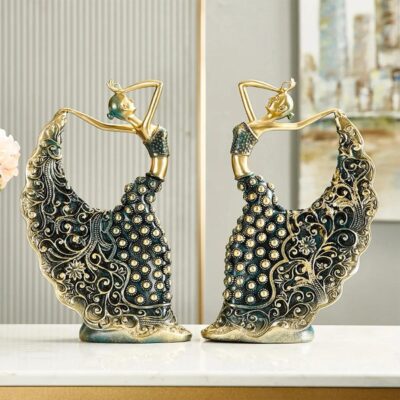 Vintage Stylish Design Resin Figurines Peacock Dancer Handicraft for Home