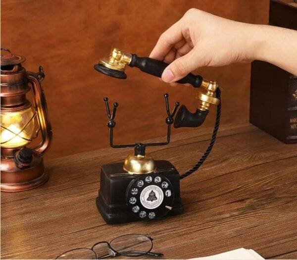 Creative Retro Decorative Antique Telephone - Image 4